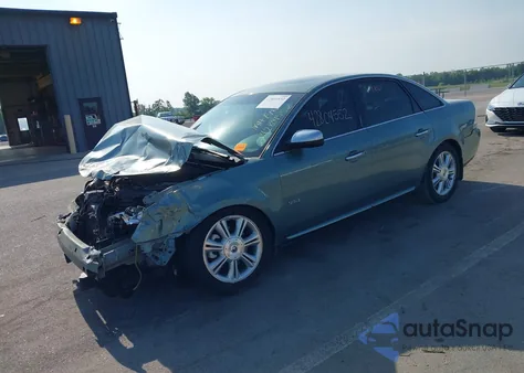 2008 Mercury Sable Premier z USA, uszkodzony, nr VIN 1MEHM42W18G601600